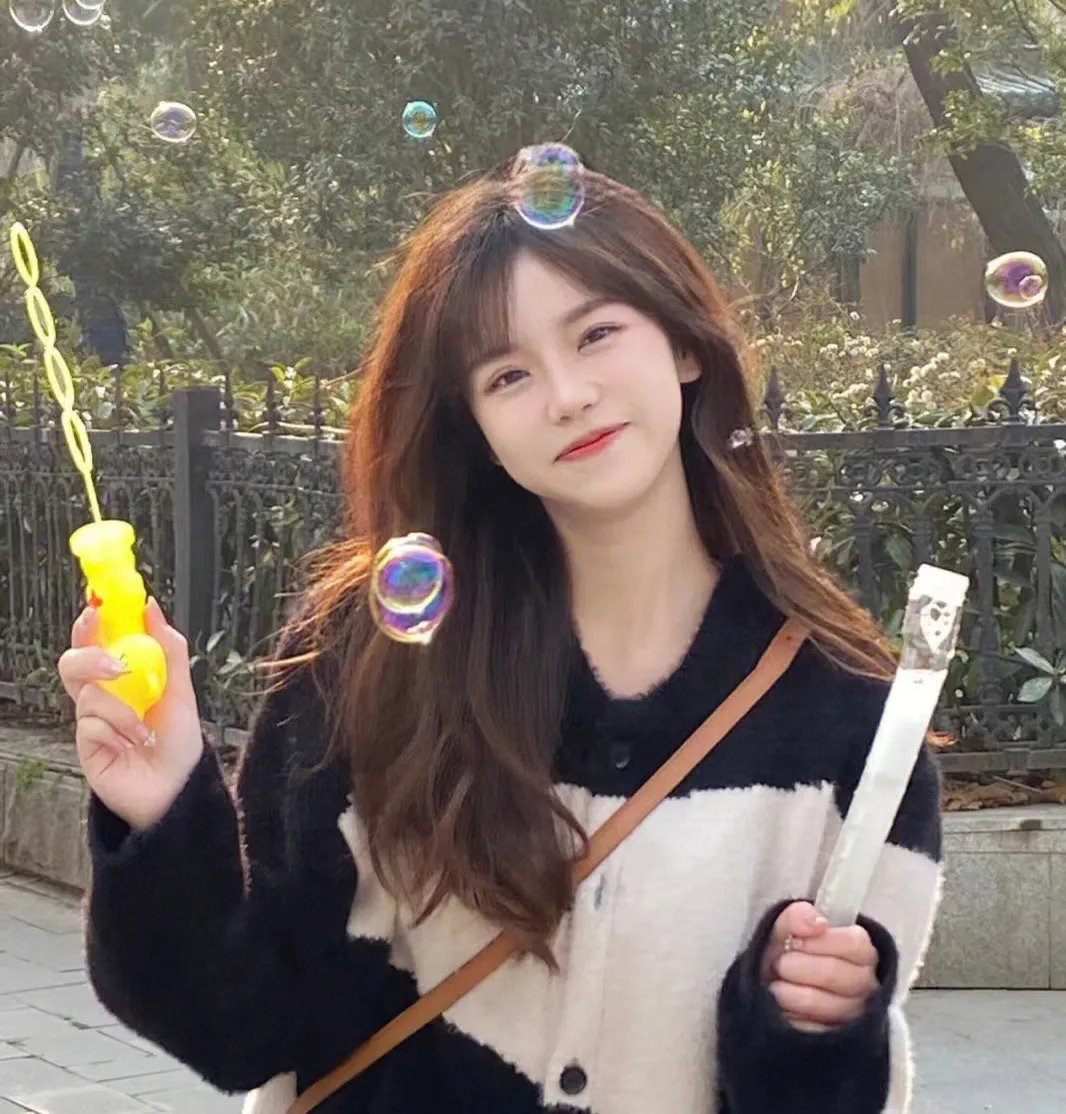 我本长生女帝！岂容尔等小觑